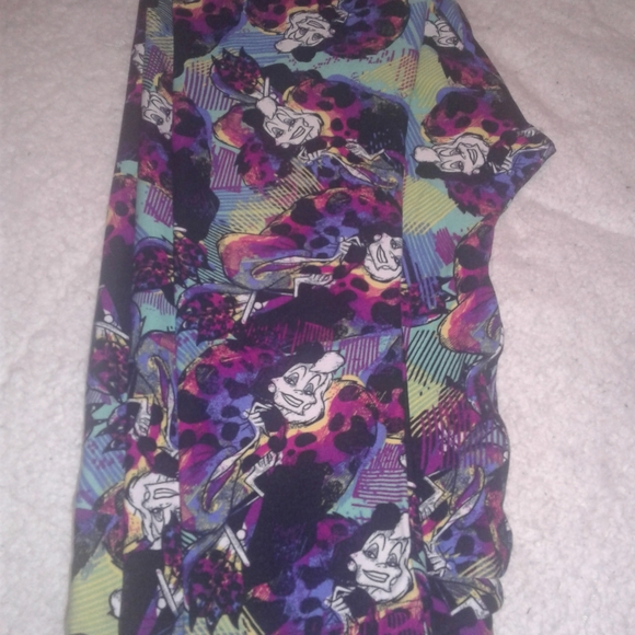 LuLaRoe Pants - TC Lularoe leggings Cruella Deville Disney